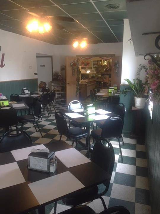 Makin Pizza | restaurant | 144 S Macon St, Bement, IL 61813, USA | 2176787005 OR +1 217-678-7005