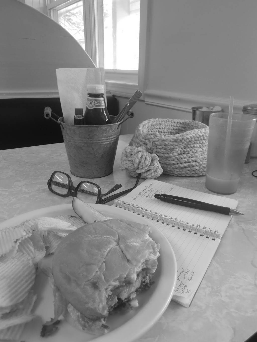 Hunt + Hart I Cafe + Bakery | bakery | 22 E Main St, Huntington, MA 01050, USA | 4136673030 OR +1 413-667-3030