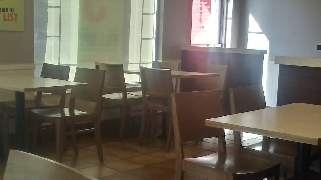 KFC | restaurant | 4621 NW 39th St, Oklahoma City, OK 73122, USA | 4057895843 OR +1 405-789-5843