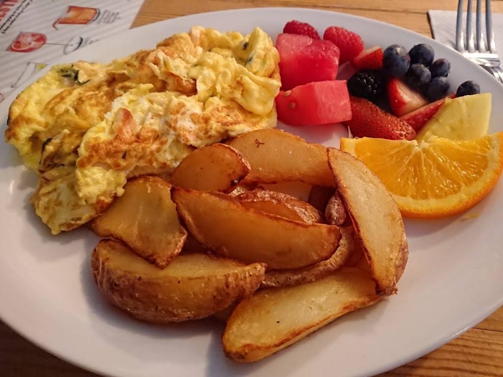 Daves... On St. Clair | restaurant | 730 St Clair Ave W, Toronto, ON M6C 1B3, Canada | 4166573283 OR +1 416-657-3283