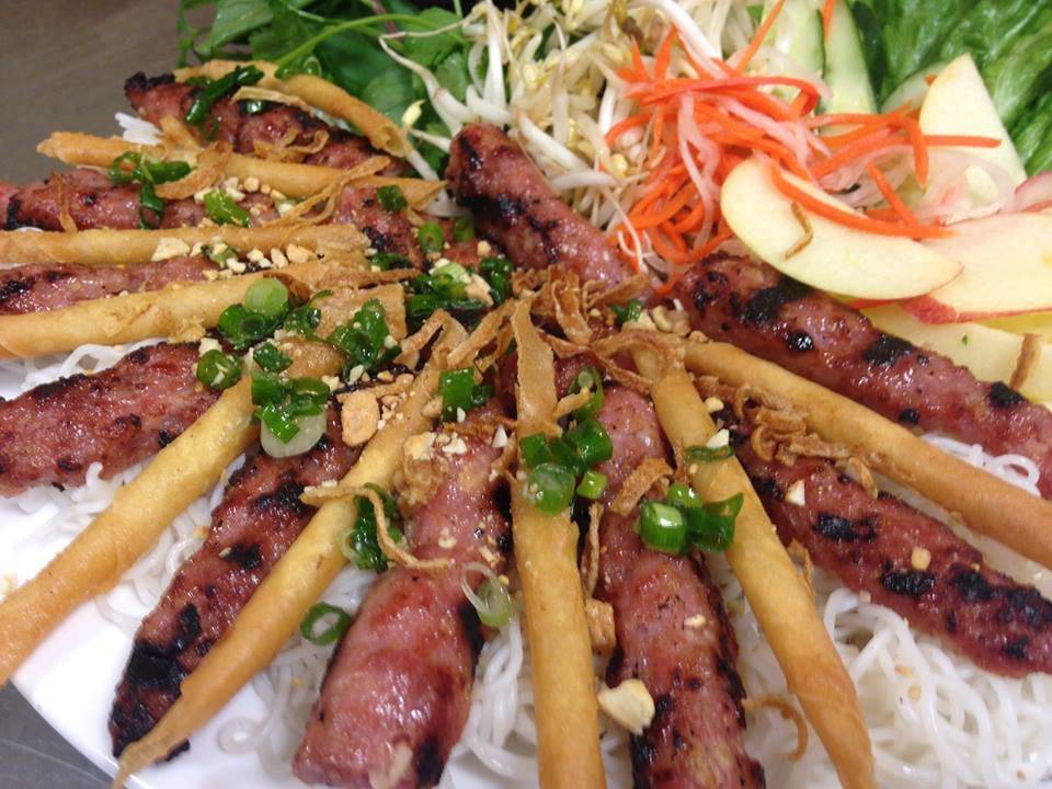 Ha Noi Bistro | restaurant | 3500 Morrison Rd, Denver, CO 80219, USA | 3035023636 OR +1 303-502-3636