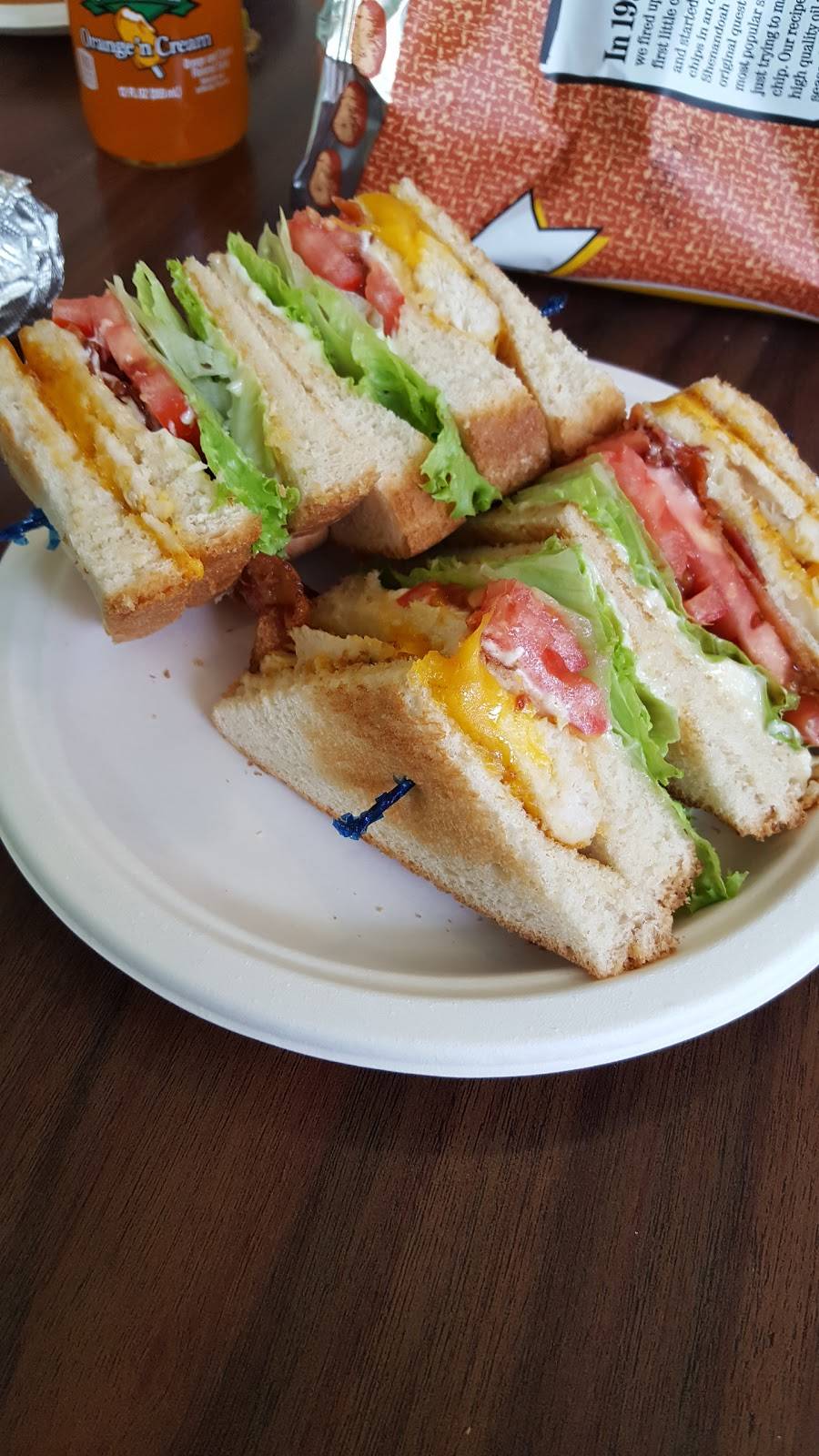 West Main Market | meal takeaway | 123 W Main St, Luray, VA 22835, USA | 5407431125 OR +1 540-743-1125