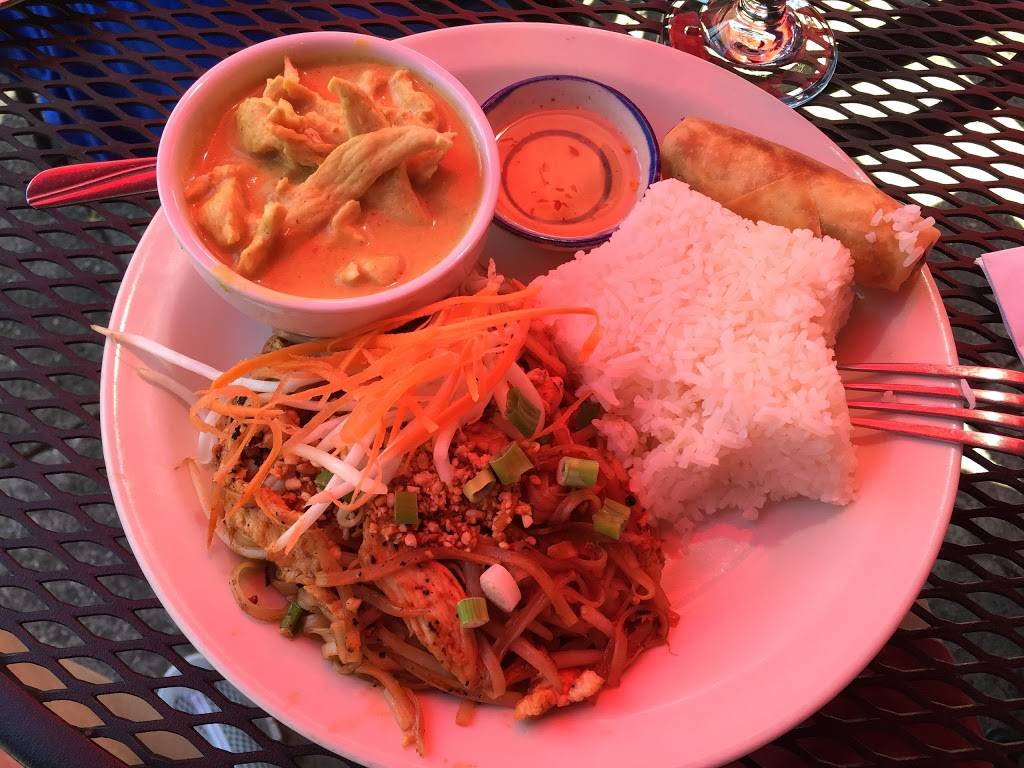 Orrapin Thai Cuisine | restaurant | 10 Boston St, Seattle, WA 98109, USA | 2062837118 OR +1 206-283-7118