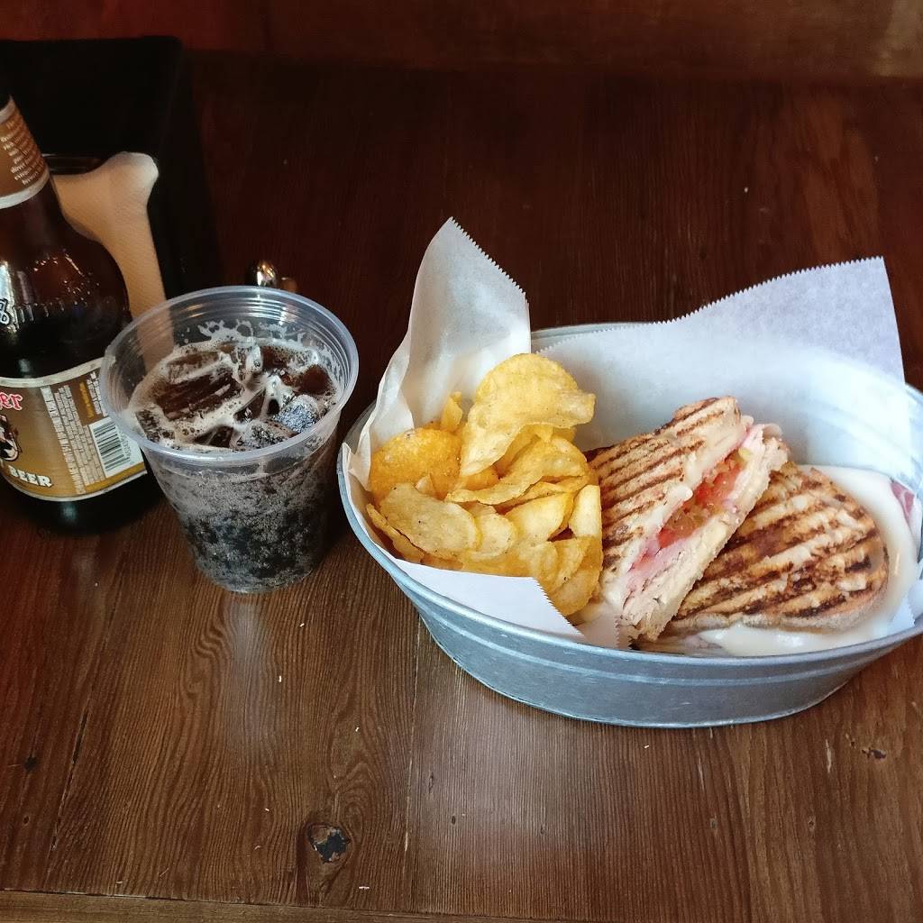 Off the Rail | restaurant | 44 Gottfried St, Elkhart Lake, WI 53020, USA | 9208764194 OR +1 920-876-4194