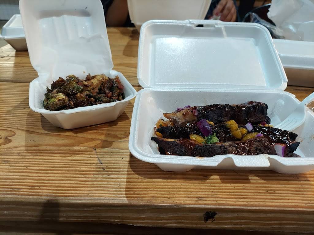 Detroit Shipping Company | restaurant | 474 Peterboro St, Detroit, MI 48201, USA | 3134624973 OR +1 313-462-4973