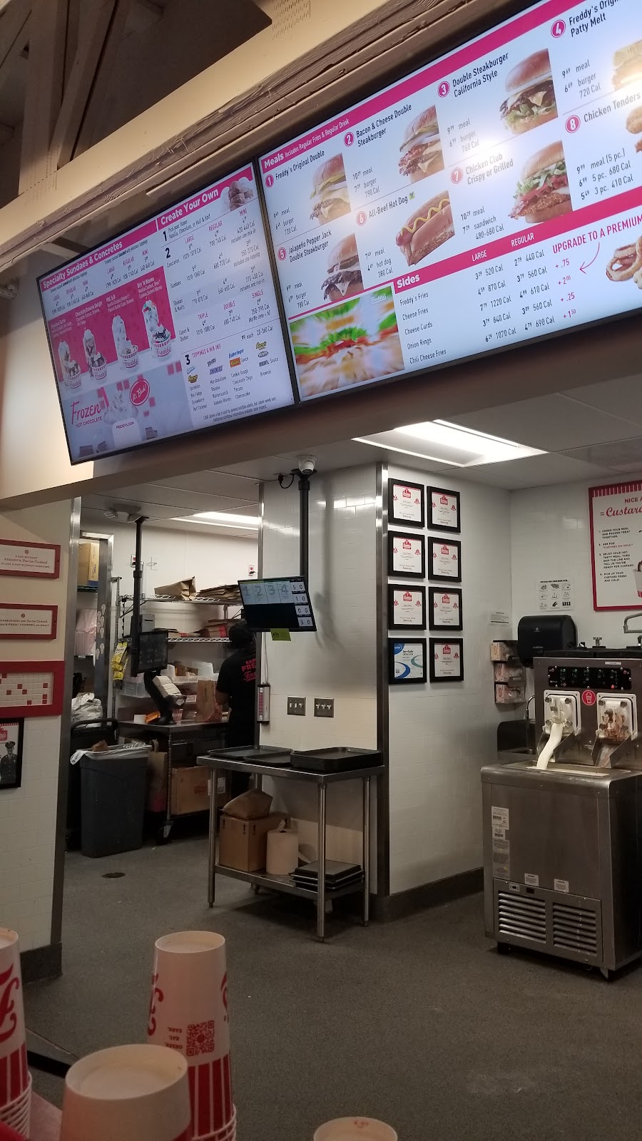 Freddys Frozen Custard & Steakburgers | restaurant | 6502 Kingston Pike, Knoxville, TN 37919, USA | 8652464966 OR +1 865-246-4966