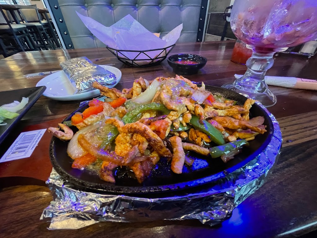 Fiesta Time Amigos | restaurant | 10401 Meeting St, Prospect, KY 40059, USA | 5023653327 OR +1 502-365-3327