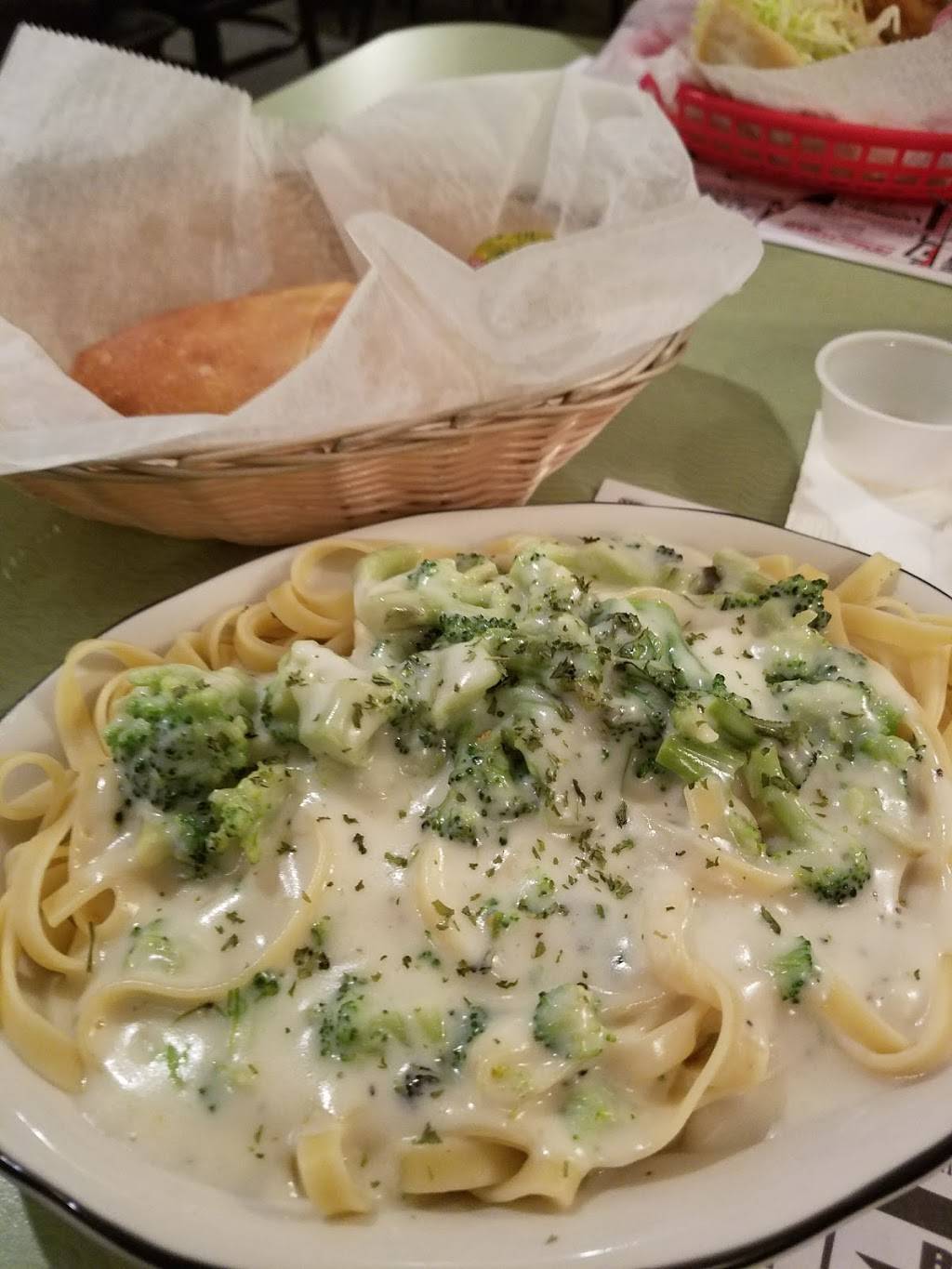 Leonardos Restaurant | restaurant | 1377, 1267 Liberty St # A, Franklin, PA 16323, USA | 8144328421 OR +1 814-432-8421