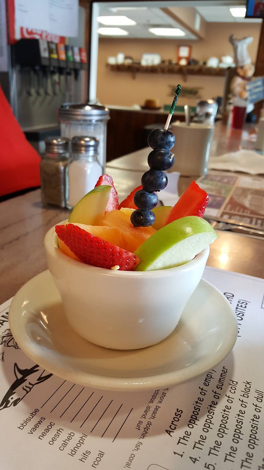 Champs Diner | restaurant | 719 Front St Unit 111, Woonsocket, RI 02895, USA | 4017666080 OR +1 401-766-6080