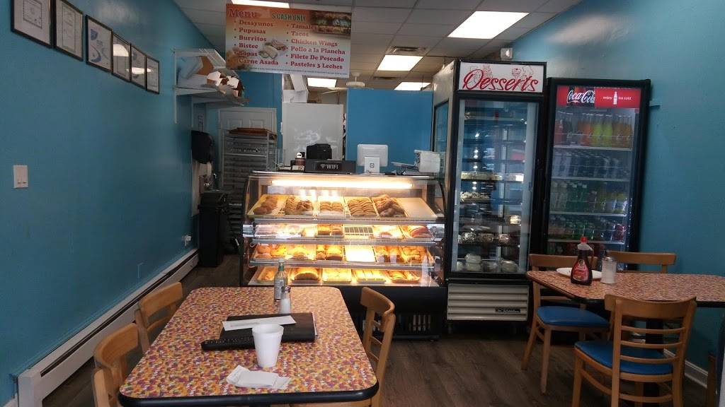 Recinos Café | restaurant | 85 Broadway, Somerville, MA 02145, USA | 6177641375 OR +1 617-764-1375