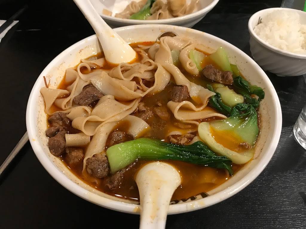 Lucky Noodle | restaurant | 8525 Blanco Rd, San Antonio, TX 78216, USA | 2102679717 OR +1 210-267-9717