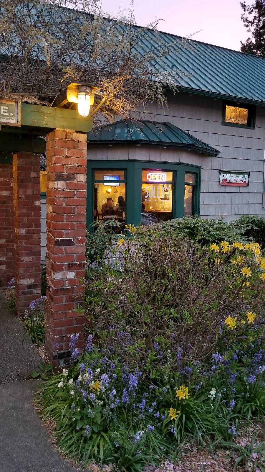 Sullys Pizza & Calzones | restaurant | 403 Lincoln Ave, Mukilteo, WA 98275, USA | 4253224666 OR +1 425-322-4666