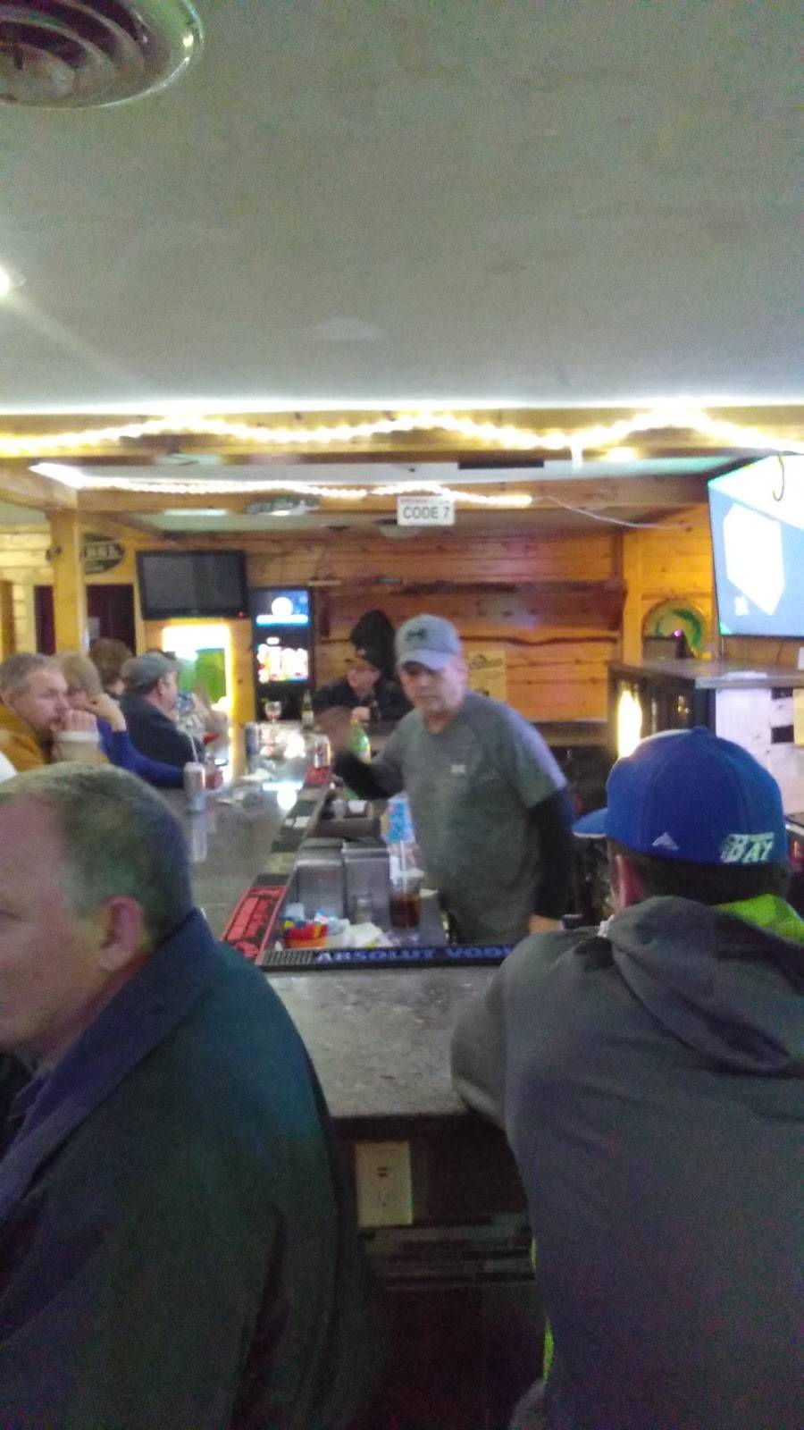 Mountain Bay Bar & Grill | restaurant | Mill St, Eland, WI 54427, USA | 7152532514 OR +1 715-253-2514