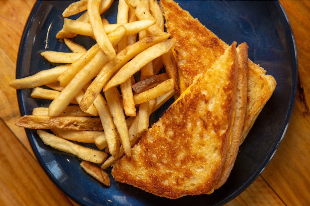 Flamingo Landing | restaurant | 8813 Lorraine Rd, Gulfport, MS 39503, USA | 2282411450 OR +1 228-241-1450