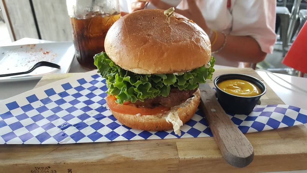 Delicious Big Ds Burgers inc | restaurant | 10722 Beverly Blvd SUITE V, Whittier, CA 90601, USA | 5626924000 OR +1 562-692-4000