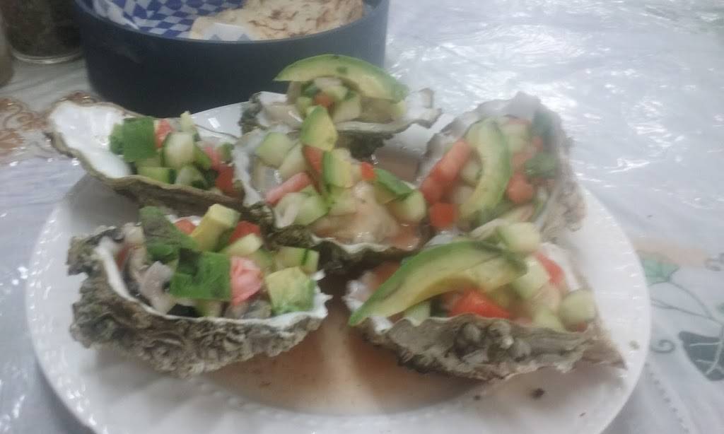 MANA DELI POPUSAS AND MEXICAN FOOD | restaurant | 9841 17th Ave SW, Seattle, WA 98106, USA | 2069810272 OR +1 206-981-0272