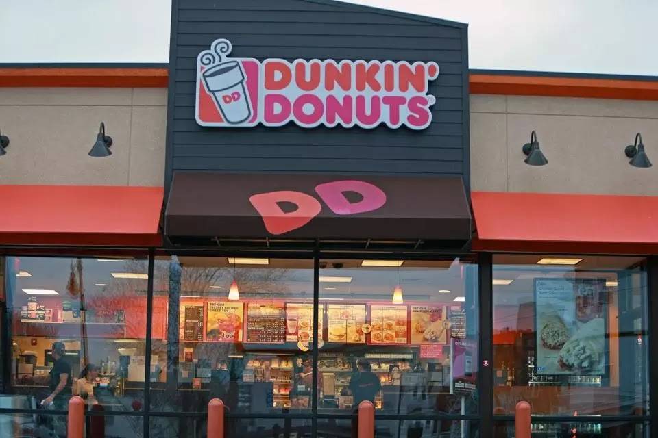 Dunkin Donuts | cafe | 361 Martin Luther King Dr, Jersey City, NJ 07305, USA | 2013331590 OR +1 201-333-1590