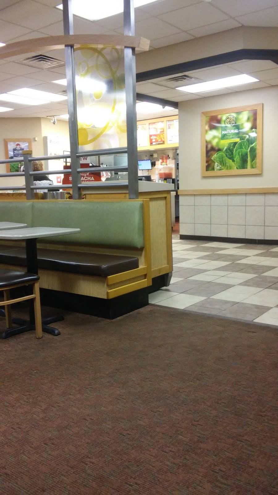 Wendys | restaurant | 1305 7th St S, Clanton, AL 35045, USA | 2052801200 OR +1 205-280-1200