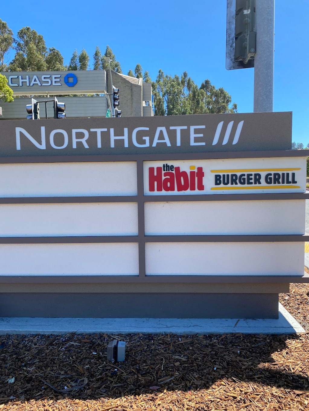 The Habit Burger Grill | restaurant | 496 Las Gallinas Ave, San Rafael, CA 94903, USA | 6282342424 OR +1 628-234-2424