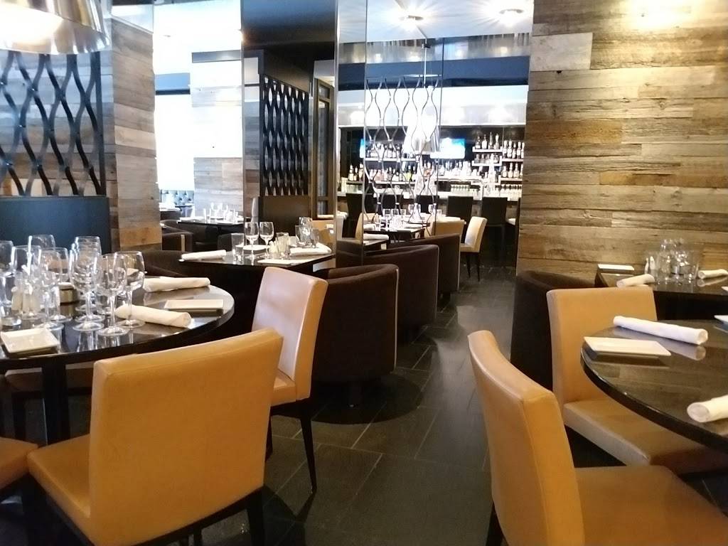 Restaurant Le Grill | restaurant | 350 Rue des Forges, Trois-Rivières, QC G9A 2H1, Canada | 8193764745 OR +1 819-376-4745