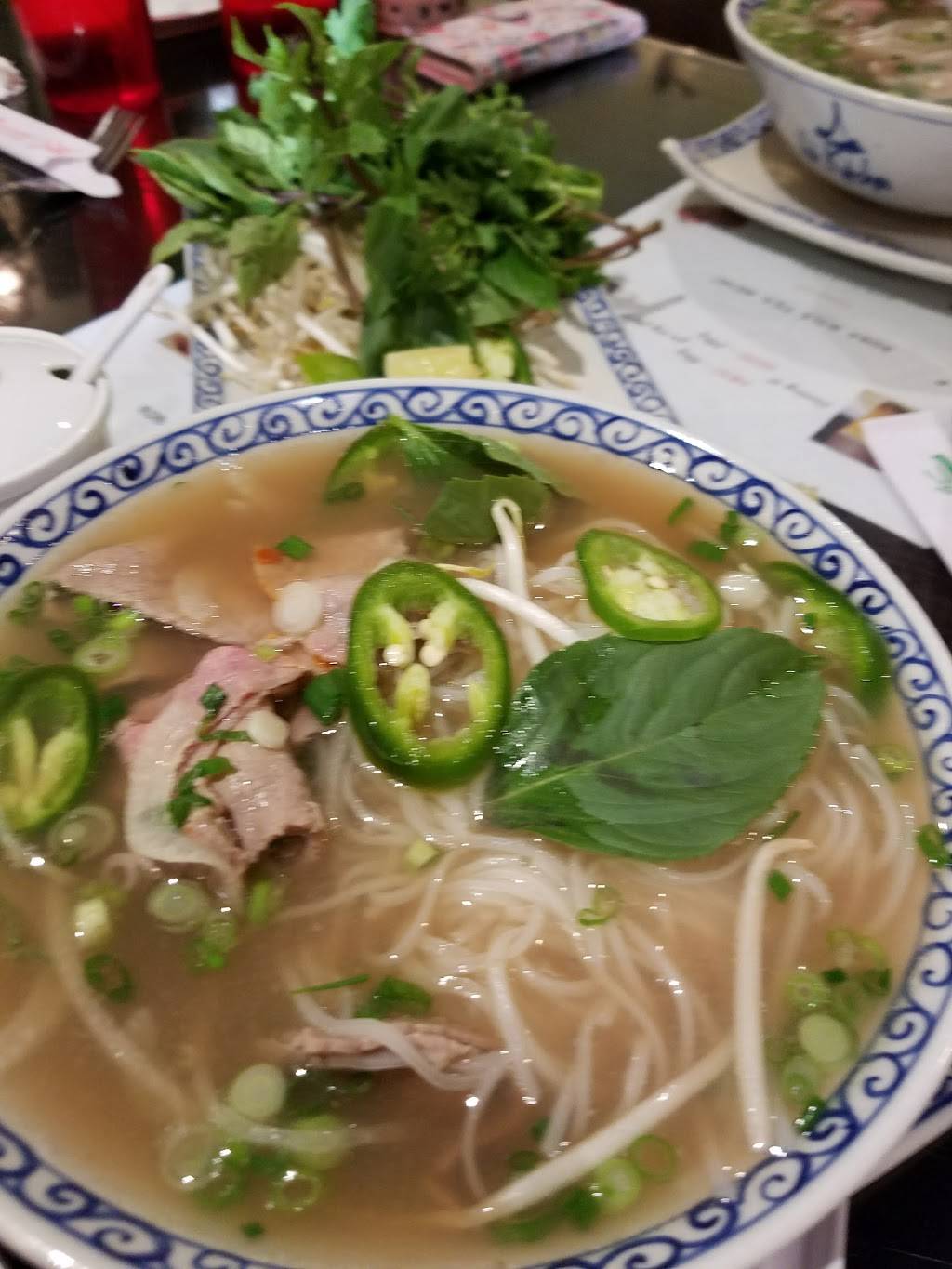 Viet Kitchen | restaurant | 20235 N Cave Creek Rd, Phoenix, AZ 85024, USA | 6027885535 OR +1 602-788-5535