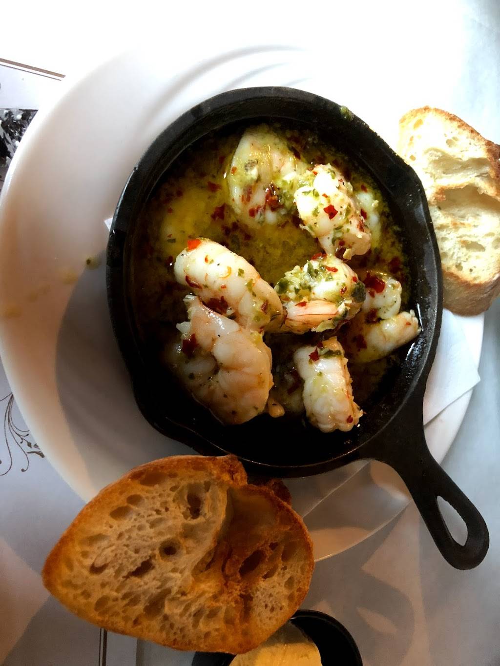 River House Seafood | restaurant | 125 W River St, Savannah, GA 31401, USA | 9122341900 OR +1 912-234-1900