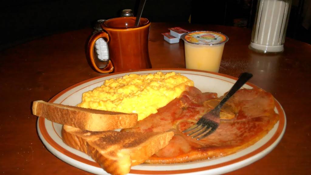 Mitchells Restaurant & Lounge | restaurant | 403 N Main St, Blackstone, VA 23824, USA | 4342924100 OR +1 434-292-4100