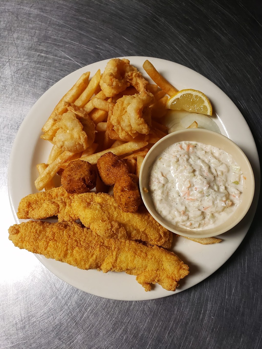 Old Folks Cafe | restaurant | 5181 Cut-Off Rd, Coushatta, LA 71019, USA | 3182712668 OR +1 318-271-2668