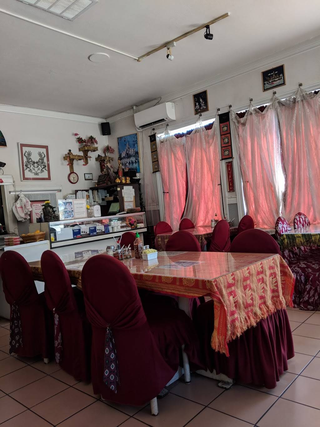Little Siam Thai Cuisine | restaurant | 15046 Oxnard St, Van Nuys, CA 91411, USA | 8187855464 OR +1 818-785-5464
