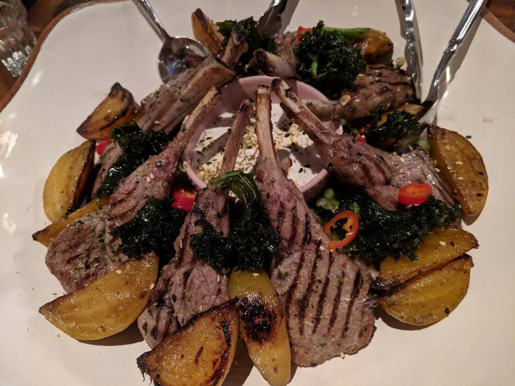 Le Boating Club | restaurant | 30 Boulevard Curé-Labelle, Sainte-Rose, QC H7L 2Y9, Canada | 4509373353 OR +1 450-937-3353