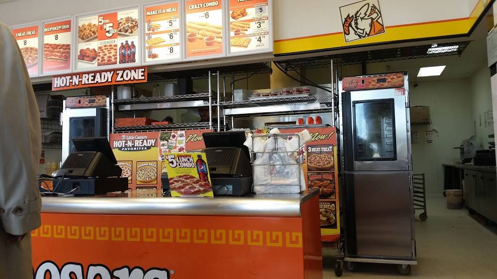 Little Caesars Pizza | meal takeaway | 1009 W Galena Ave, Freeport, IL 61032, USA | 8156168336 OR +1 815-616-8336