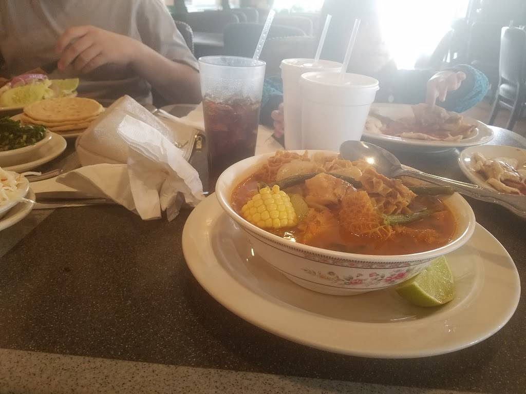 Saritas Restaurant | restaurant | 2794 Graham Rd, Falls Church, VA 22042, USA | 7035339448 OR +1 703-533-9448