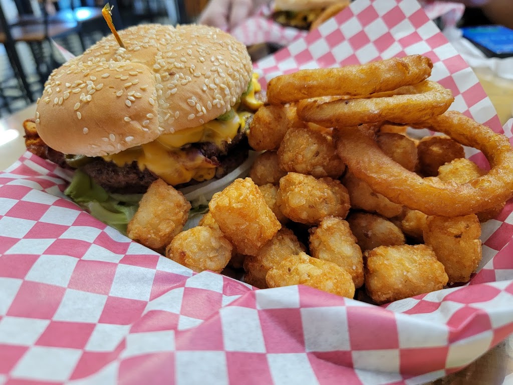 Gold Rush Burgers | restaurant | 1240 S Main St, Yreka, CA 96097, USA | 5308422177 OR +1 530-842-2177