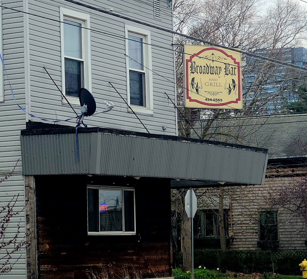 Broadway Bar | restaurant | 740 Broadway Ave NW, Grand Rapids, MI 49504, USA | 6164540565 OR +1 616-454-0565