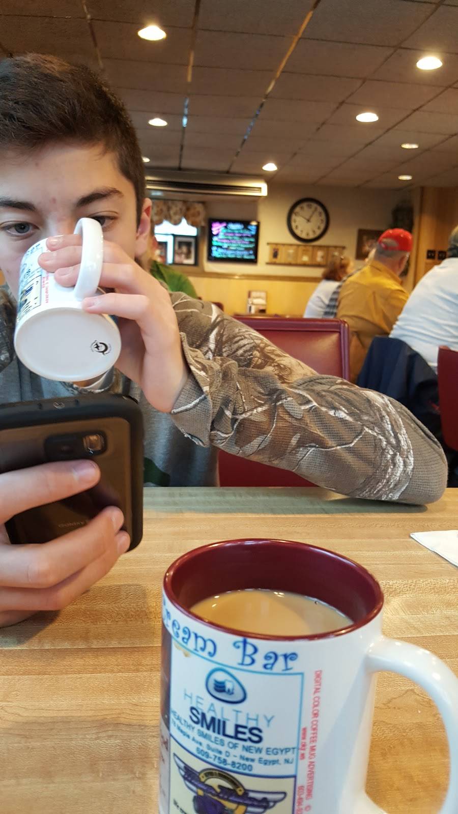 Tooties Restaurant | restaurant | 46 Main St, New Egypt, NJ 08533, USA | 6097589861 OR +1 609-758-9861