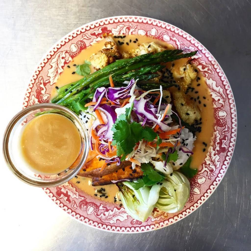 Concinnity deli & lounge | restaurant | 102 Front St, Bath, ME 04530, USA | 2074427220 OR +1 207-442-7220