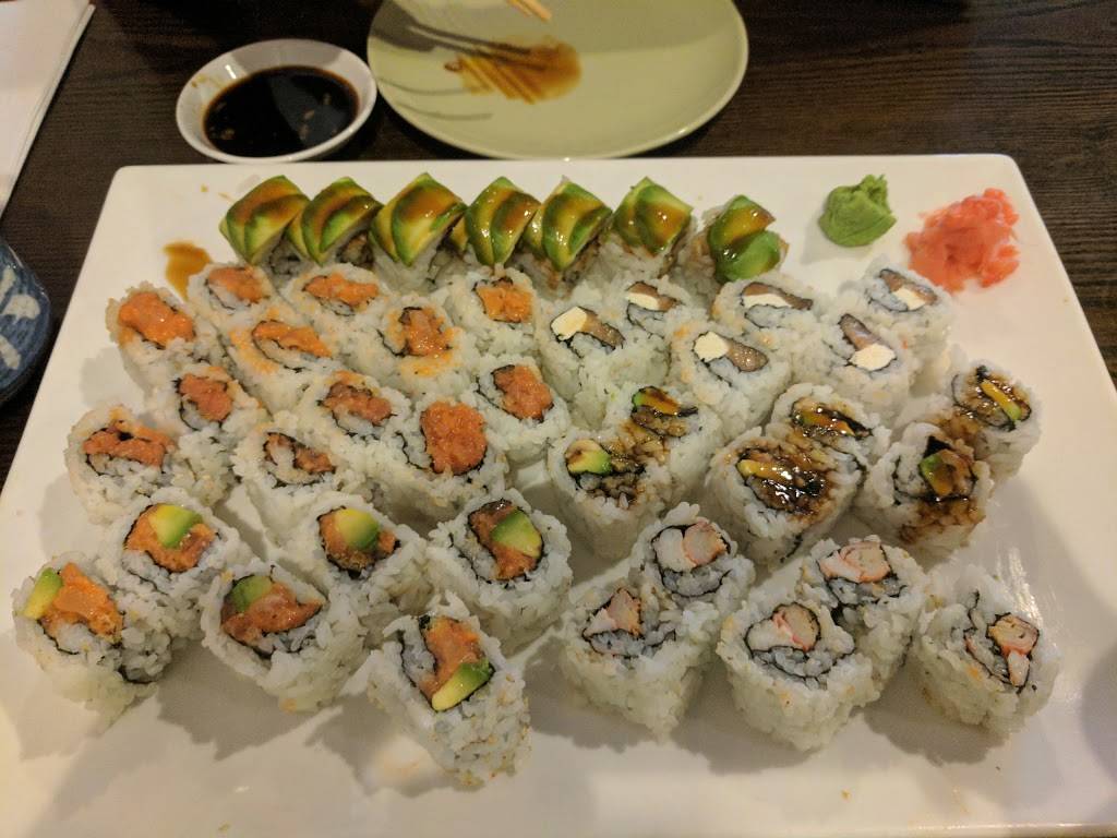 Sushi King Japanese Restaurant | restaurant | 3562 NJ-27, Kendall Park, NJ 08824, USA | 7328218822 OR +1 732-821-8822