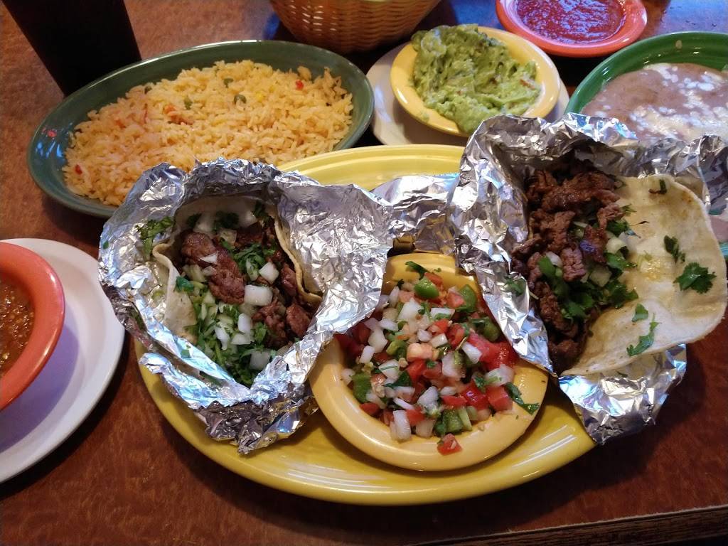 El Agave | restaurant | 3823 Elm St, St Charles, MO 63301, USA | 6369252332 OR +1 636-925-2332