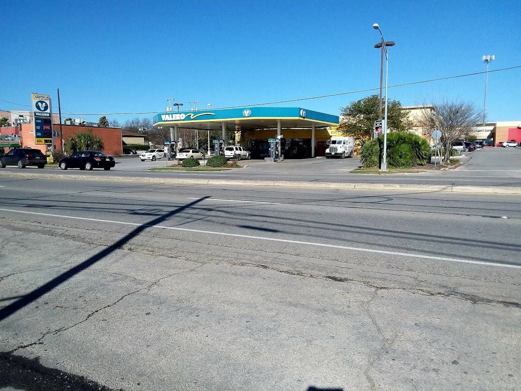 Corner Store | cafe | 1203 Austin Hwy, San Antonio, TX 78209, USA | 2108267728 OR +1 210-826-7728