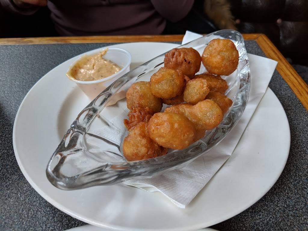 Debbs Place | restaurant | 352 Huronia Rd, Barrie, ON L4N 8Y9, Canada | 7057271361 OR +1 705-727-1361