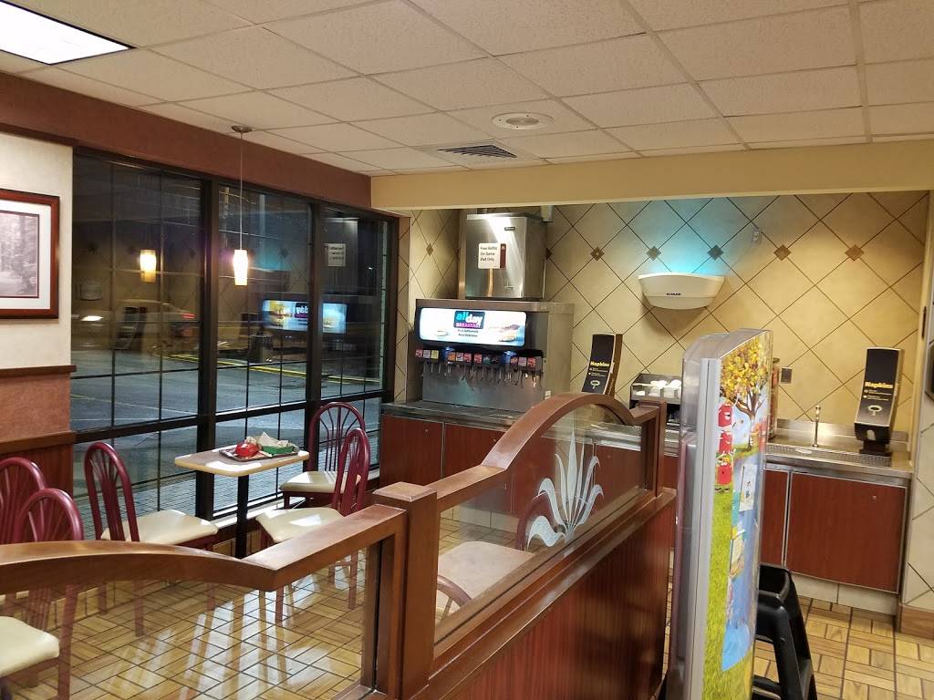 McDonalds | cafe | 2700 E Dupont Ave, Belle, WV 25015, USA | 3049496695 OR +1 304-949-6695