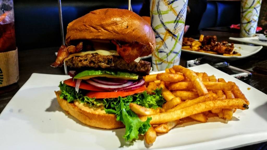 Annys Fine Burger | restaurant | 5375 Kearny Villa Rd, San Diego, CA 92123, USA | 8582780618 OR +1 858-278-0618
