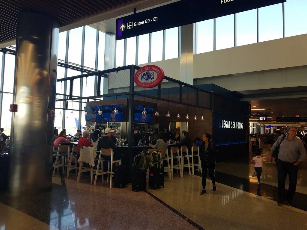 Legal Sea Foods | restaurant | Boston Logan International Airport (BOS), Terminal E, 1 Harborside Dr, Boston, MA 02128, USA | 6174758785 OR +1 617-475-8785