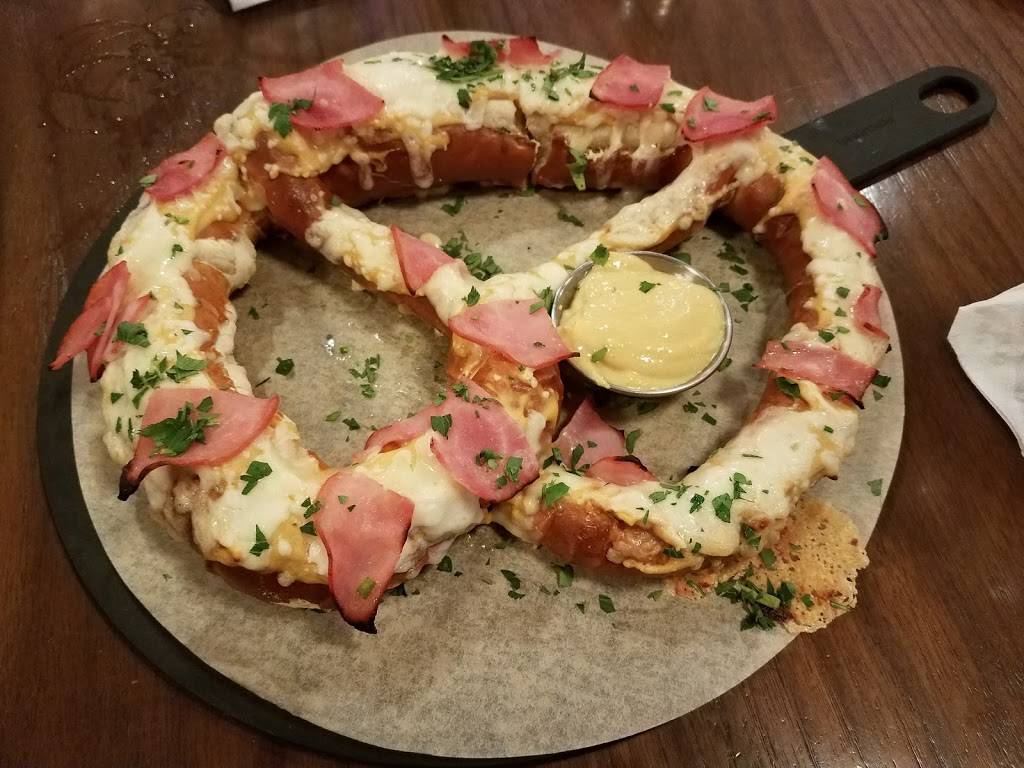 Hangar Bar and Grill | restaurant | 1471 N 4th St, San Jose, CA 95112, USA | 4084520200 OR +1 408-452-0200