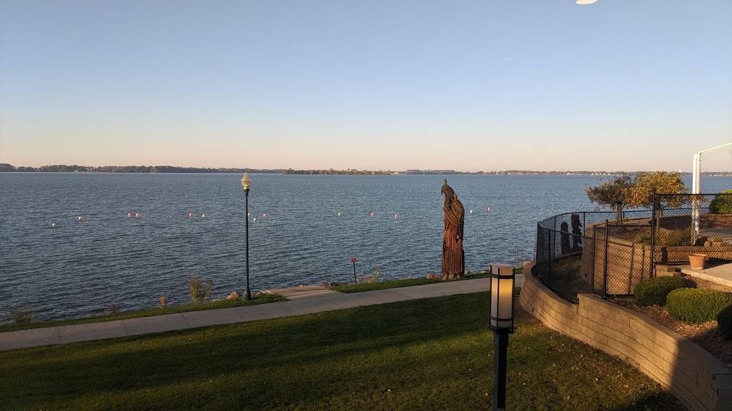 Regatta Grille | restaurant | 1520 E Lakeshore Dr, Storm Lake, IA 50588, USA | 7122135800 OR +1 712-213-5800