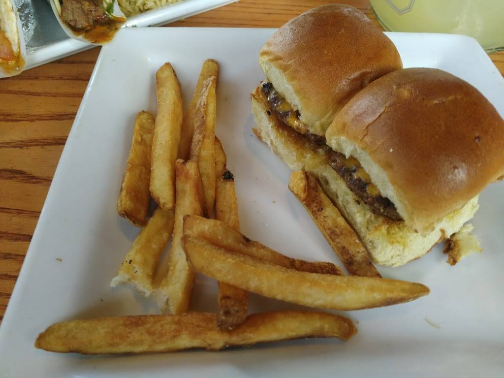 Chilis Grill & Bar | meal takeaway | 10237 N Metro Pkwy W, Phoenix, AZ 85051, USA | 6029974600 OR +1 602-997-4600