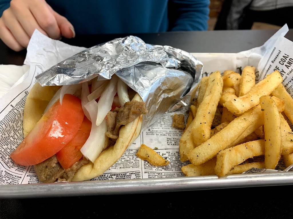 The Social House | restaurant | 4897 Miller Trunk Hwy, Hermantown, MN 55811, USA | 2187278519 OR +1 218-727-8519