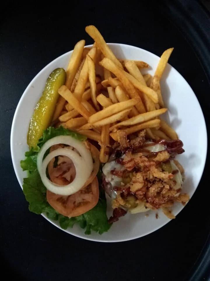 Travelers Cafe and Pub | restaurant | 5225 Portage Rd, Portage, MI 49002, USA | 2697751775 OR +1 269-775-1775