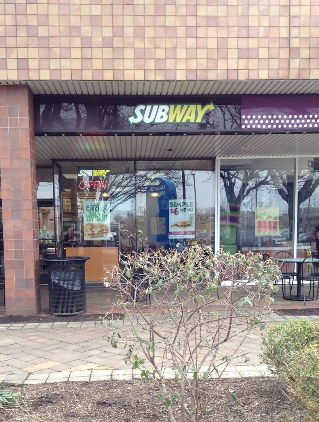 Subway Restaurants | restaurant | 700 Plaza Dr, Secaucus, NJ 07094, USA | 2016179200 OR +1 201-617-9200