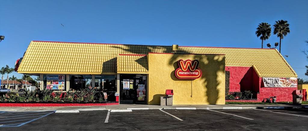 Wienerschnitzel | restaurant | 5966 Warner Ave, Huntington Beach, CA 92649, USA | 7148464353 OR +1 714-846-4353
